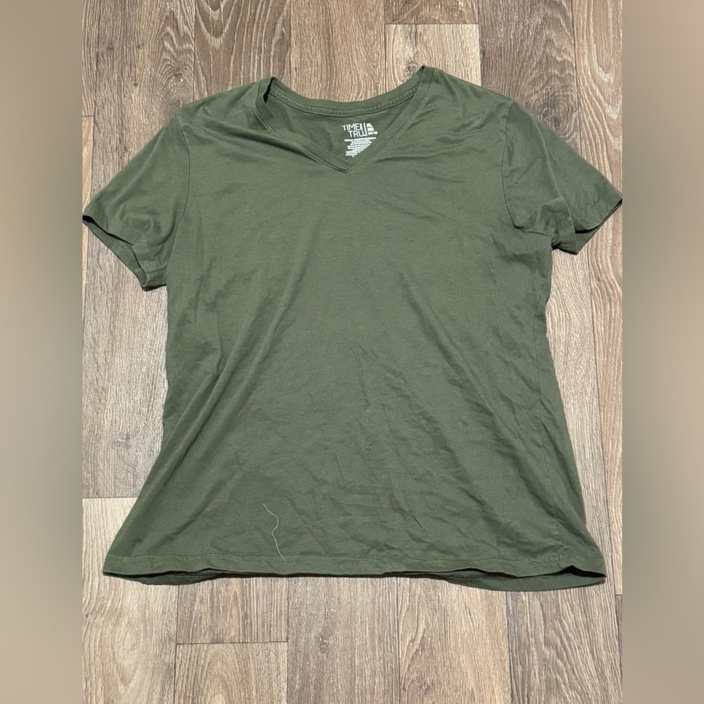 Time and Tru XL Women’s V Neck Shirt